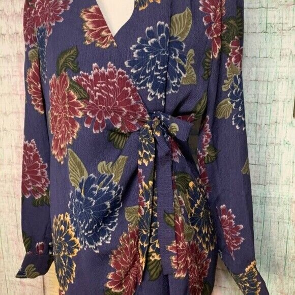 Emelia Wrap Shirt Small Gray Floral Long Sleeve Collared Nordstrom Blouse Top - Picture 7 of 9